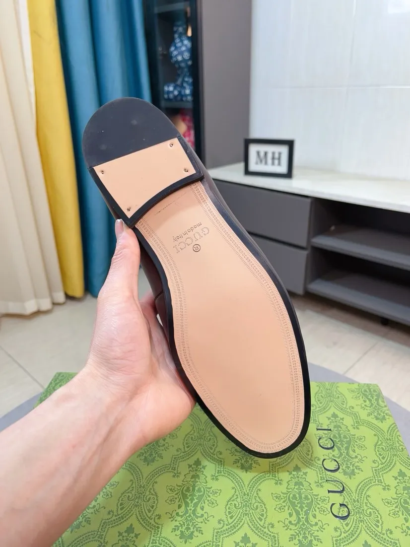 Men's shoes 💰500🌹🌹【GUCCI】The most popular classic Gucci leather shoes. Synchronized with the official website, the upper is made of Italian first-layer cowhide ➕cowhide lining, with unique brand and unique craftsmanship. Highlighting the hot style of the new year. Stop hesitating, stop wandering, get it now. Number: 38--44